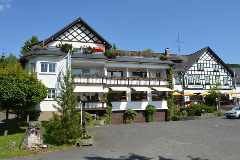 Hotel "Woiler Hof" Garni Eslohe Exterior foto